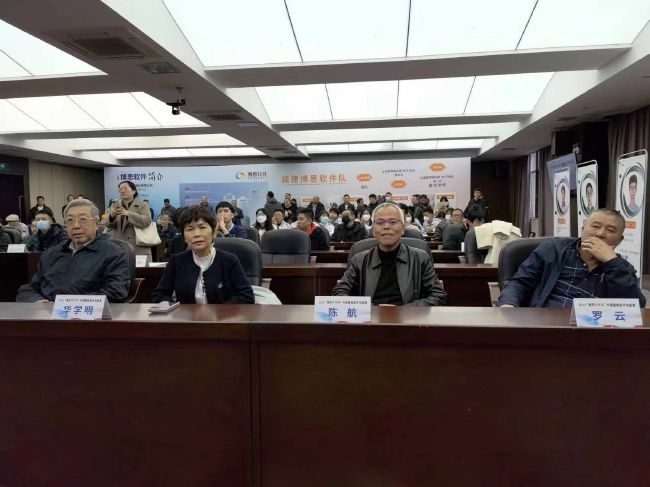免费黄色图片
