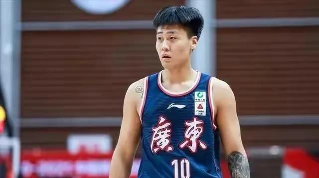 身材很苗条的朋友妈妈