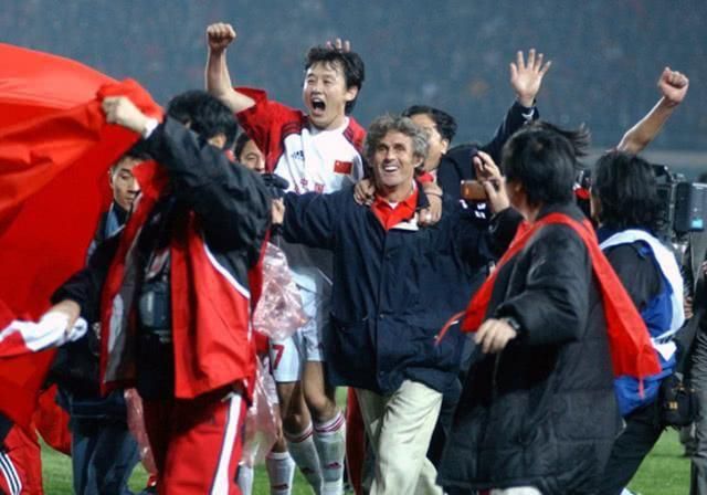 miaa165 因电梯故障而2人独
